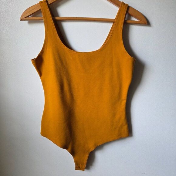 LIKE NEW SHINESTAR SCOOP NECK MUSTARD TANK BODYSUIT SIZE M - Picture 1 of 14